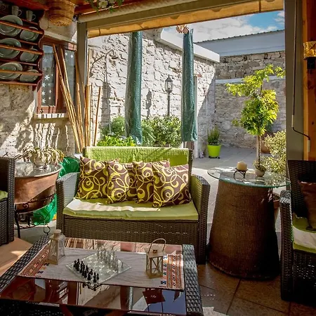 Thalou Stone House 卡科佩特里亚