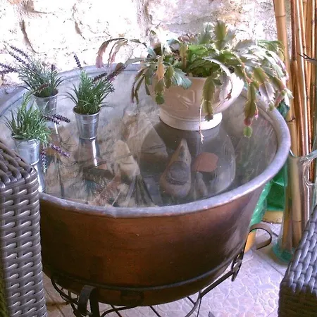 Thalou Stone House *