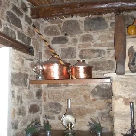 Thalou Stone House *
